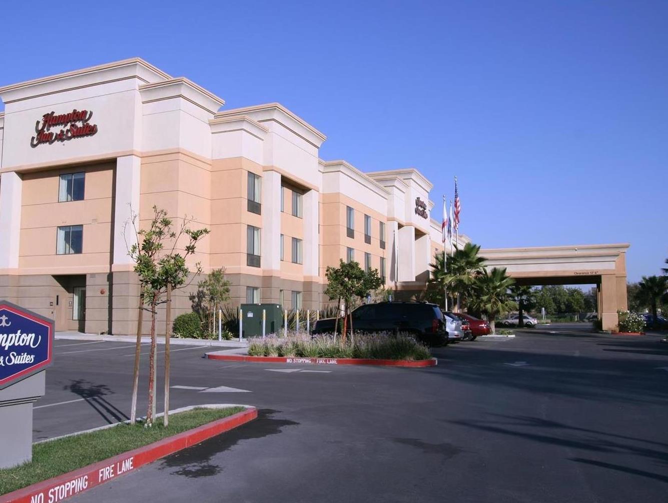 Hampton Inn & Suites Lathrop Bagian luar foto