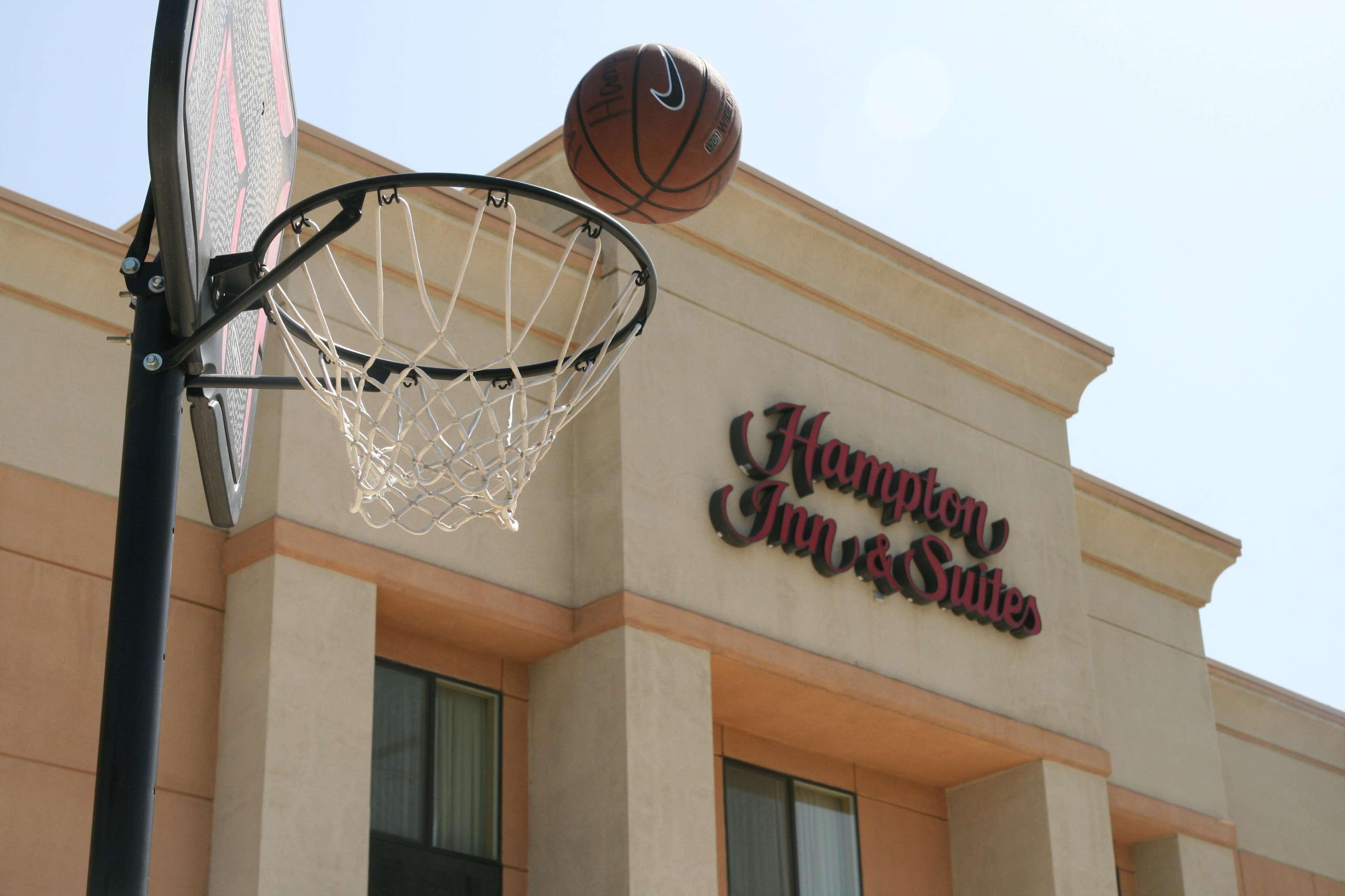 Hampton Inn & Suites Lathrop Bagian luar foto