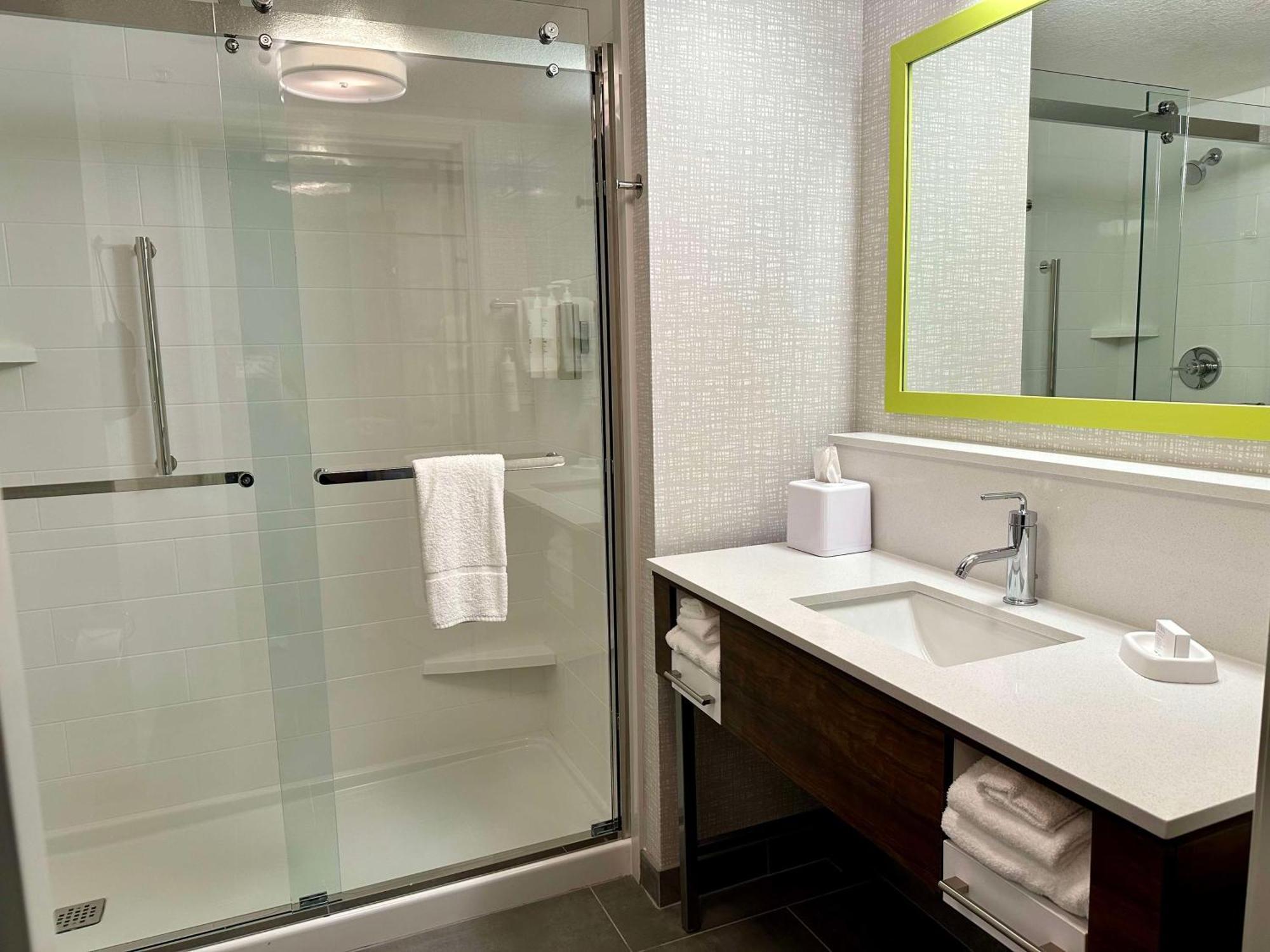 Hampton Inn & Suites Lathrop Bagian luar foto