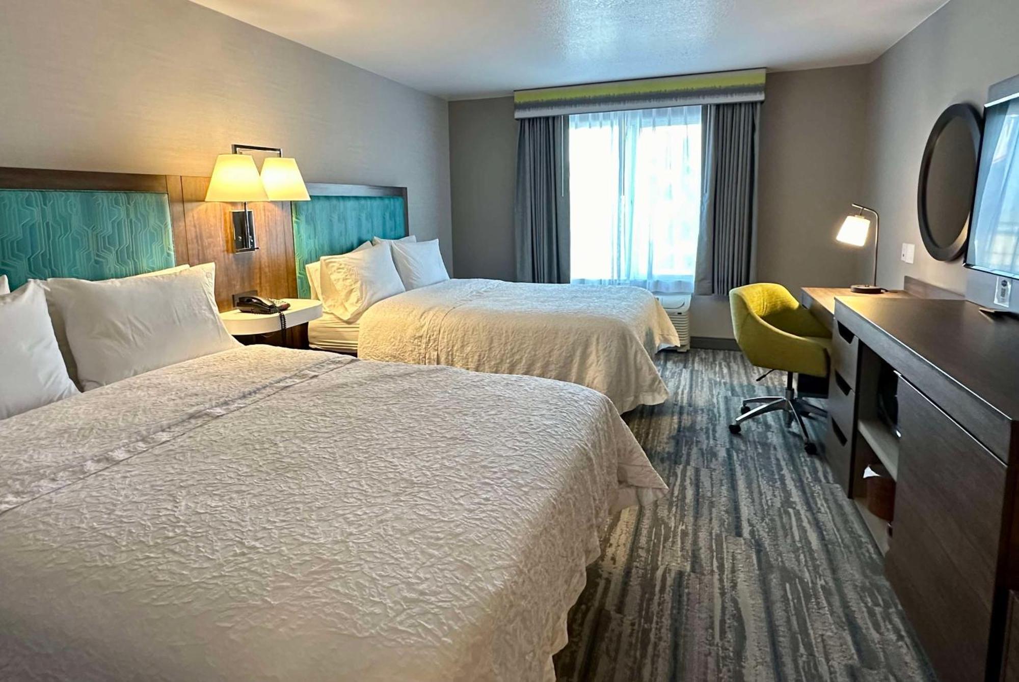 Hampton Inn & Suites Lathrop Bagian luar foto