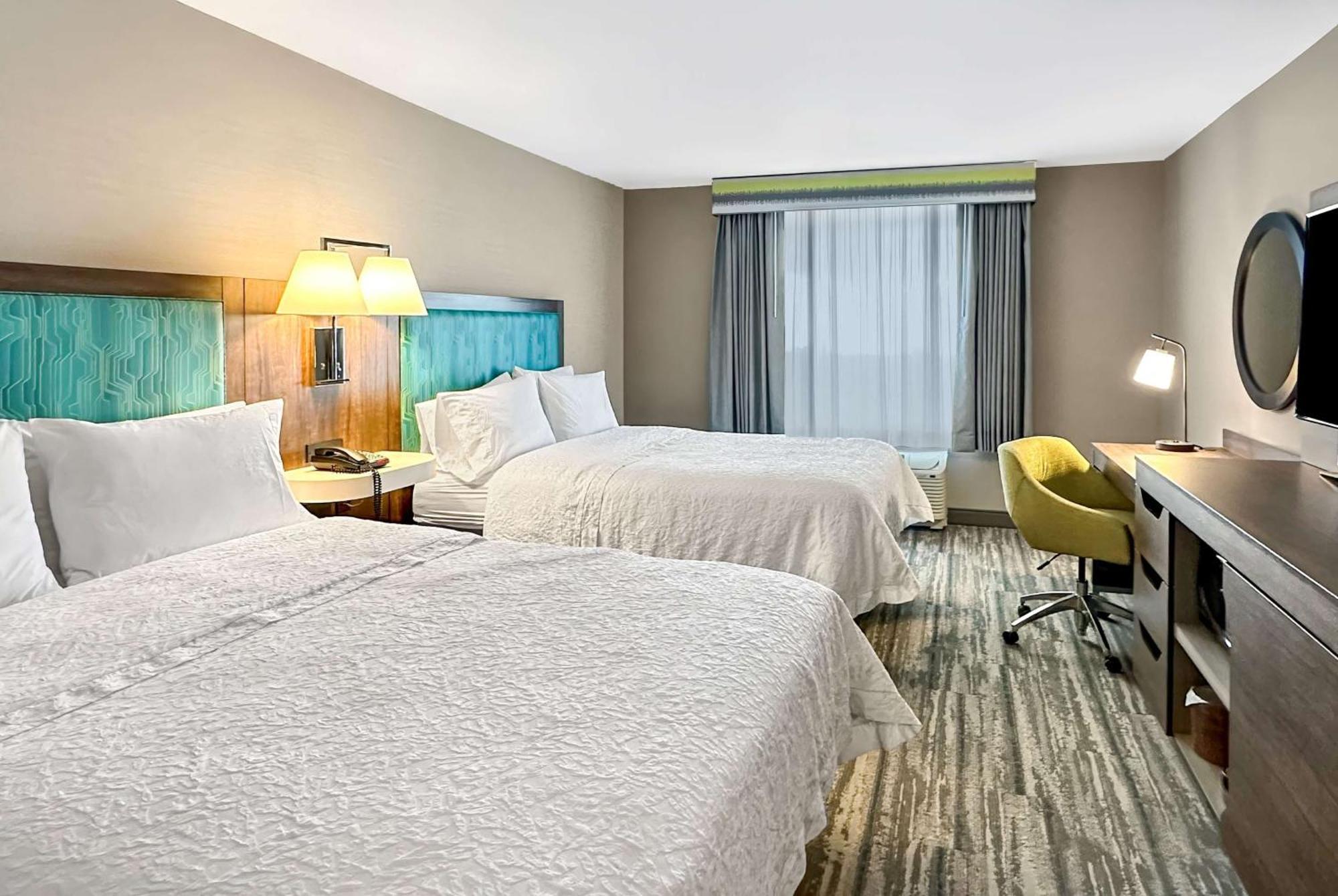 Hampton Inn & Suites Lathrop Bagian luar foto