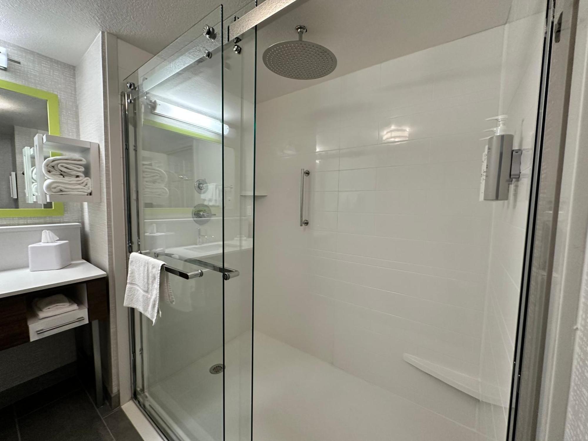Hampton Inn & Suites Lathrop Bagian luar foto