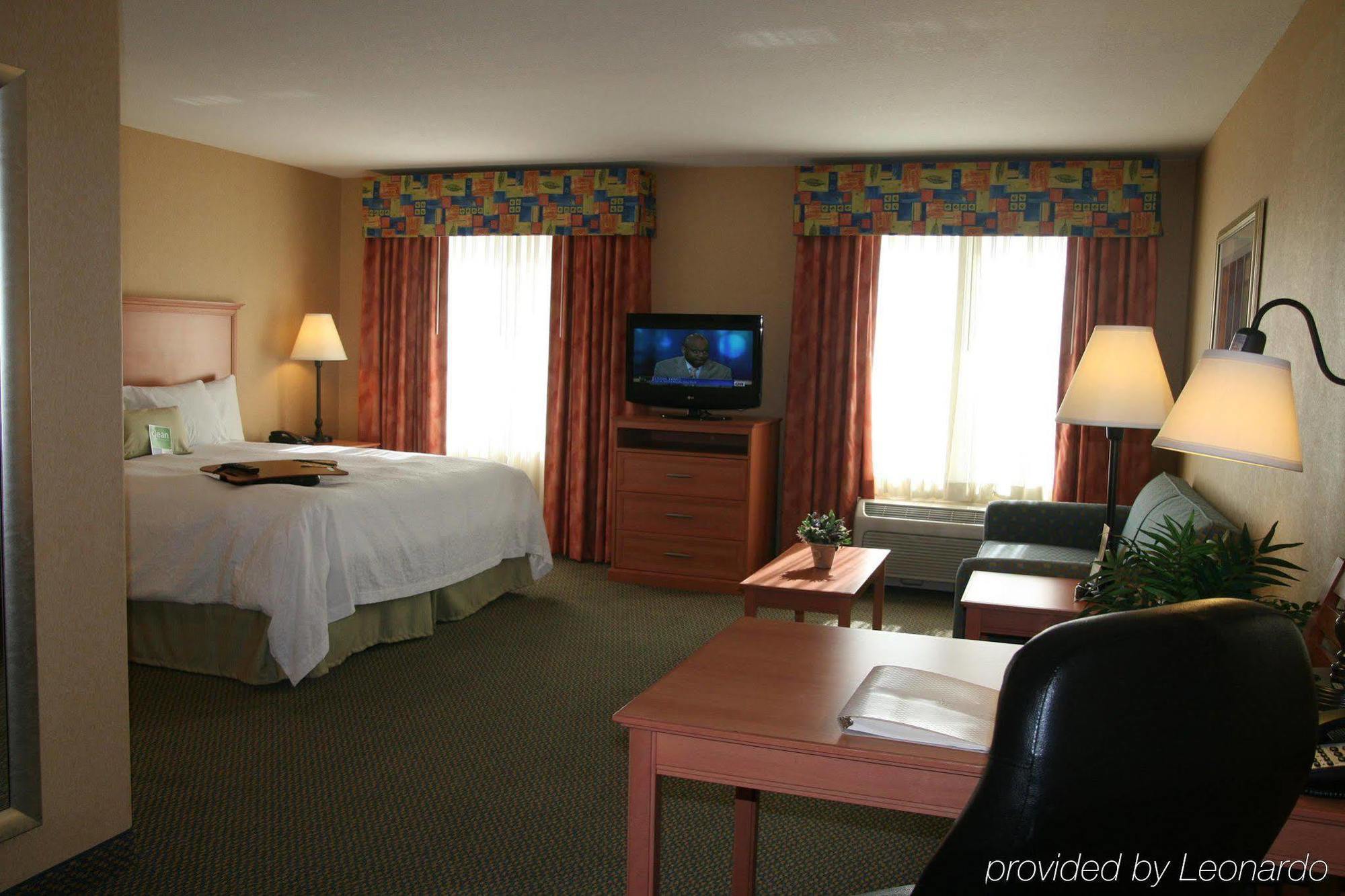 Hampton Inn & Suites Lathrop Ruang foto