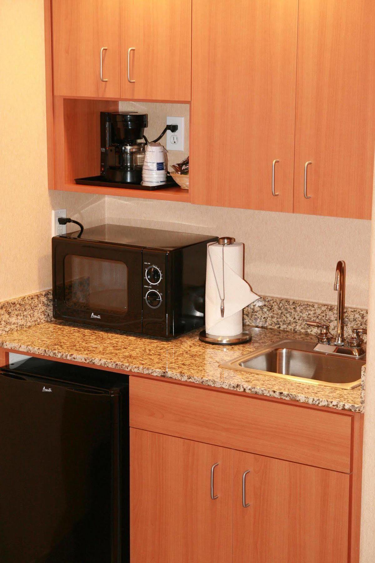 Hampton Inn & Suites Lathrop Ruang foto