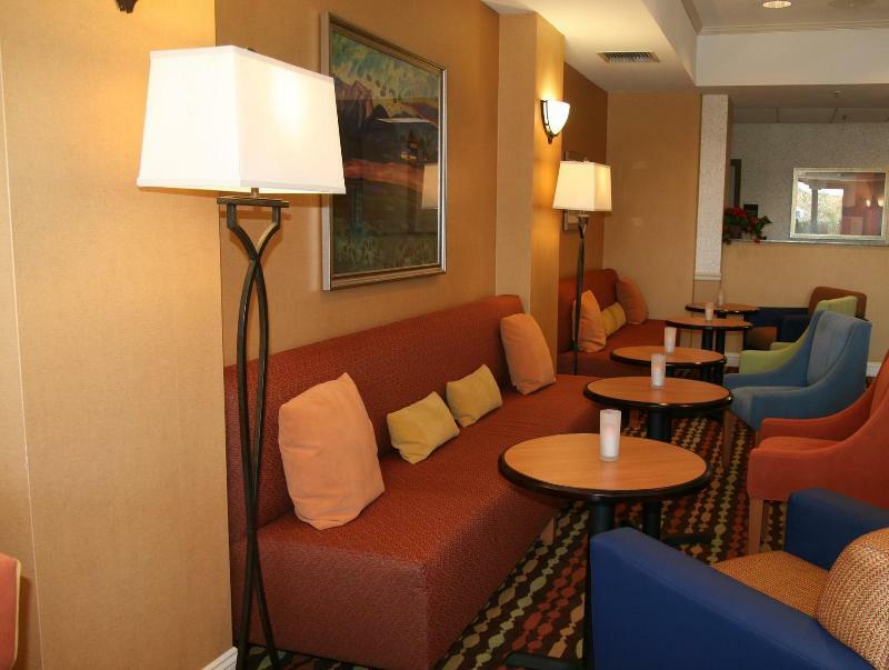 Hampton Inn & Suites Lathrop Bagian luar foto